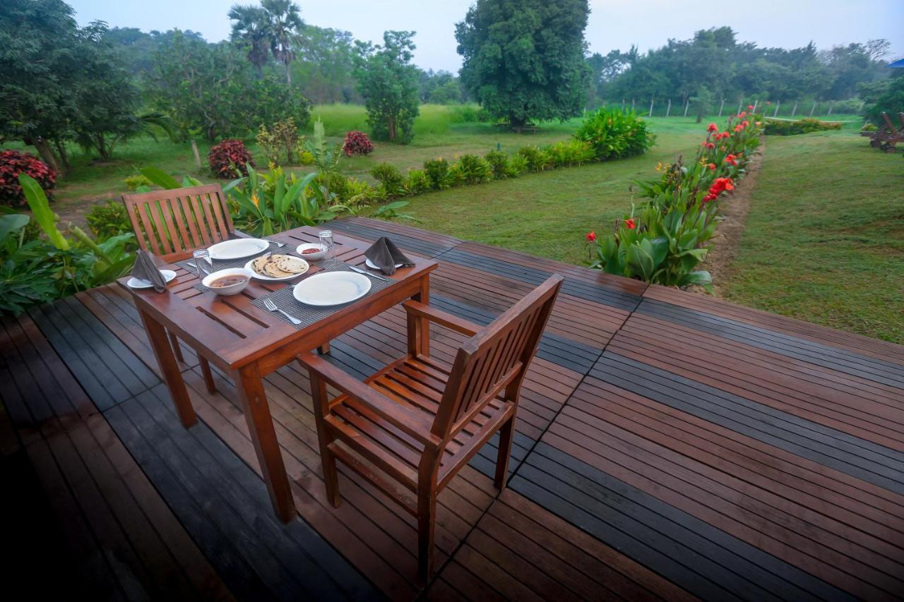 Subaseth Villa Anuradhapura Exteriör bild