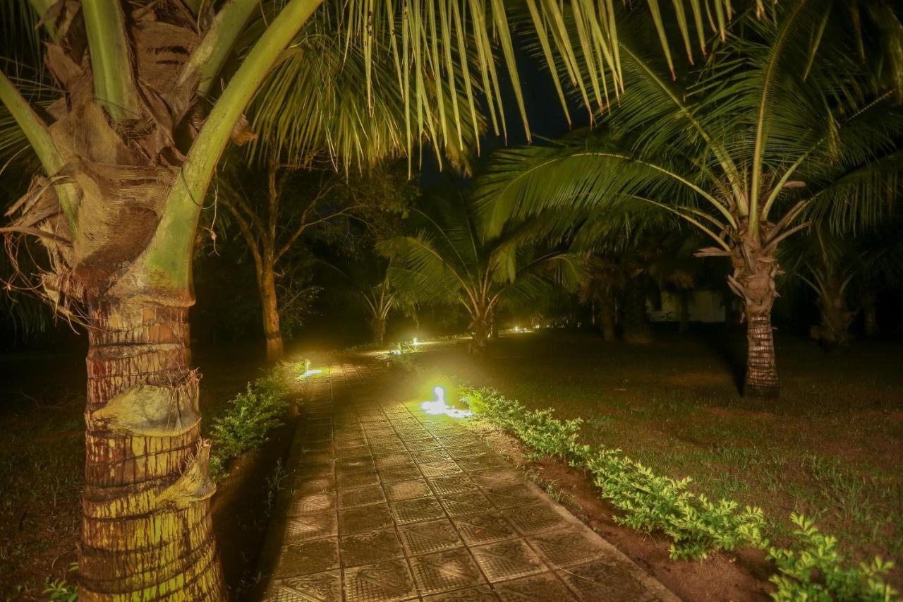 Subaseth Villa Anuradhapura Exteriör bild