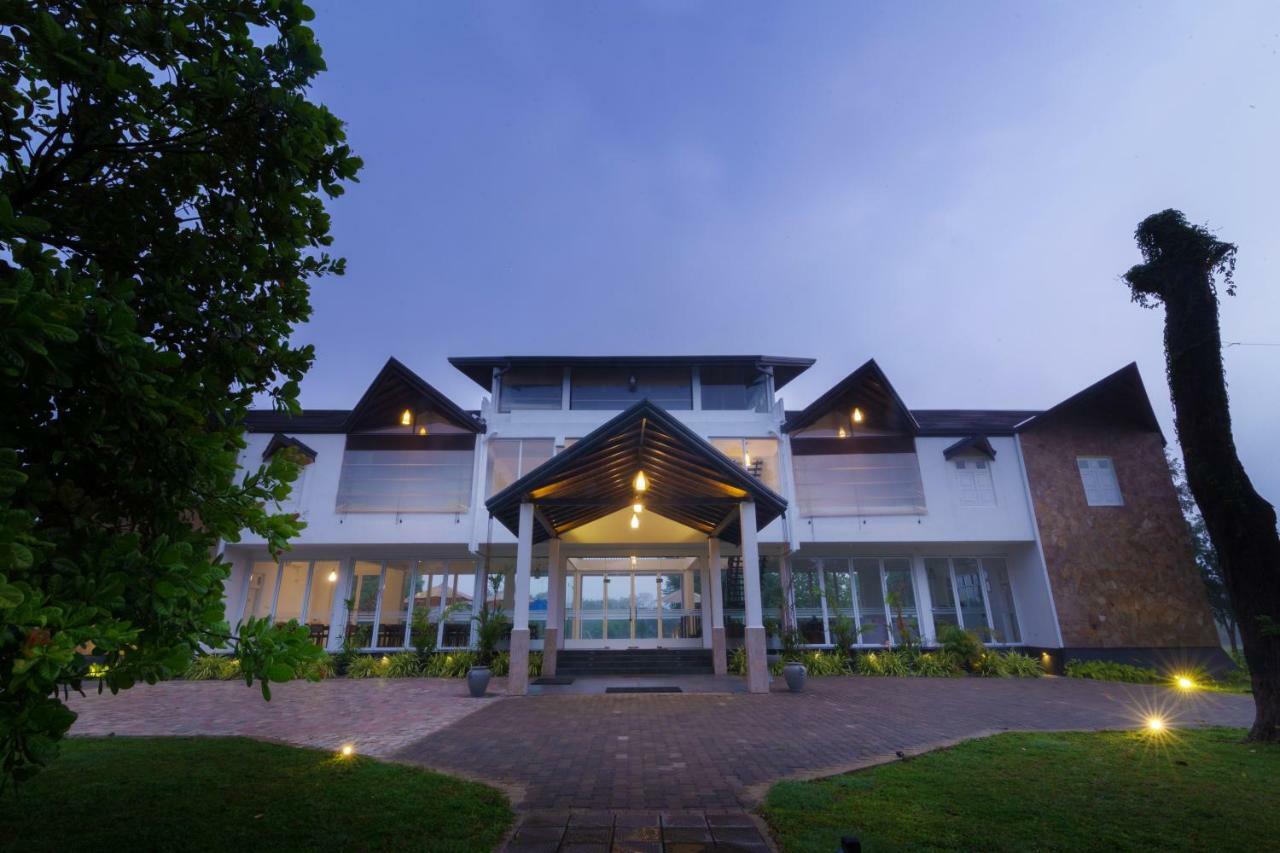 Subaseth Villa Anuradhapura Exteriör bild